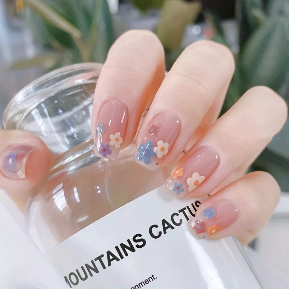 Mẫu nail tết đẹp 2025