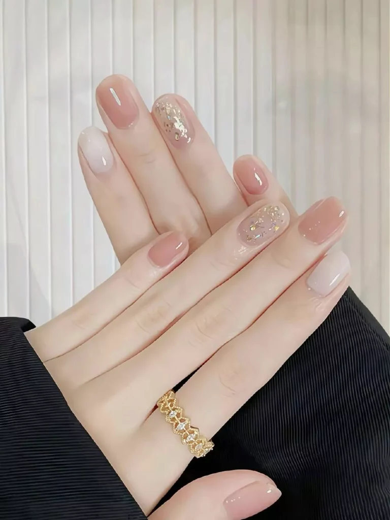 Mẫu nail tết đẹp 2025