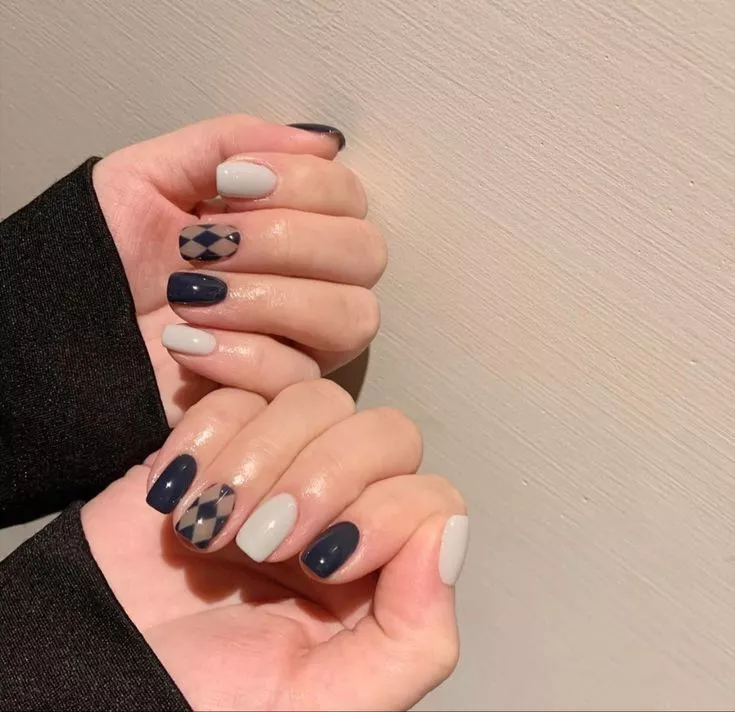 Mẫu nail tết đẹp 2025