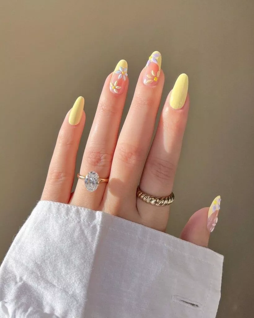 Mẫu nail tết đẹp 2025