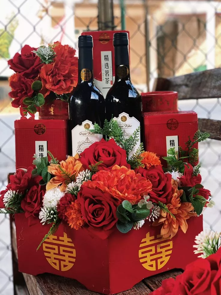 Rượu và trà là hai mâm lễ cưới quen thuộc trong các nghi thức cưới hỏi truyền thống