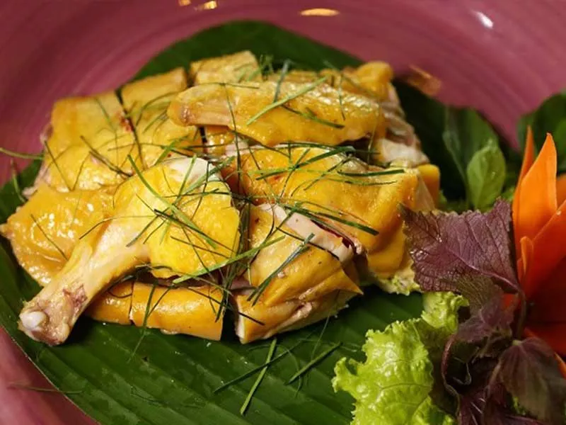 Món gà trong mâm cỗ cưới