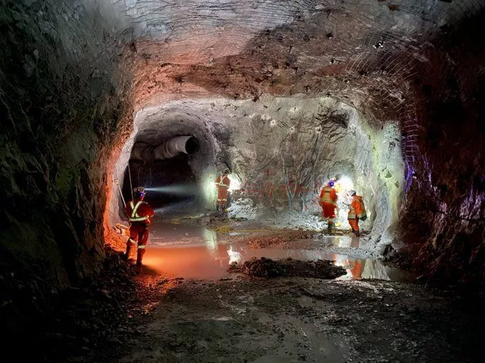 Mỏ vàng hang động Grasberg Block