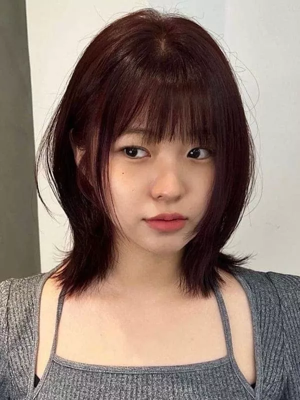 Tóc ngắn uốn đuôi vểnh
