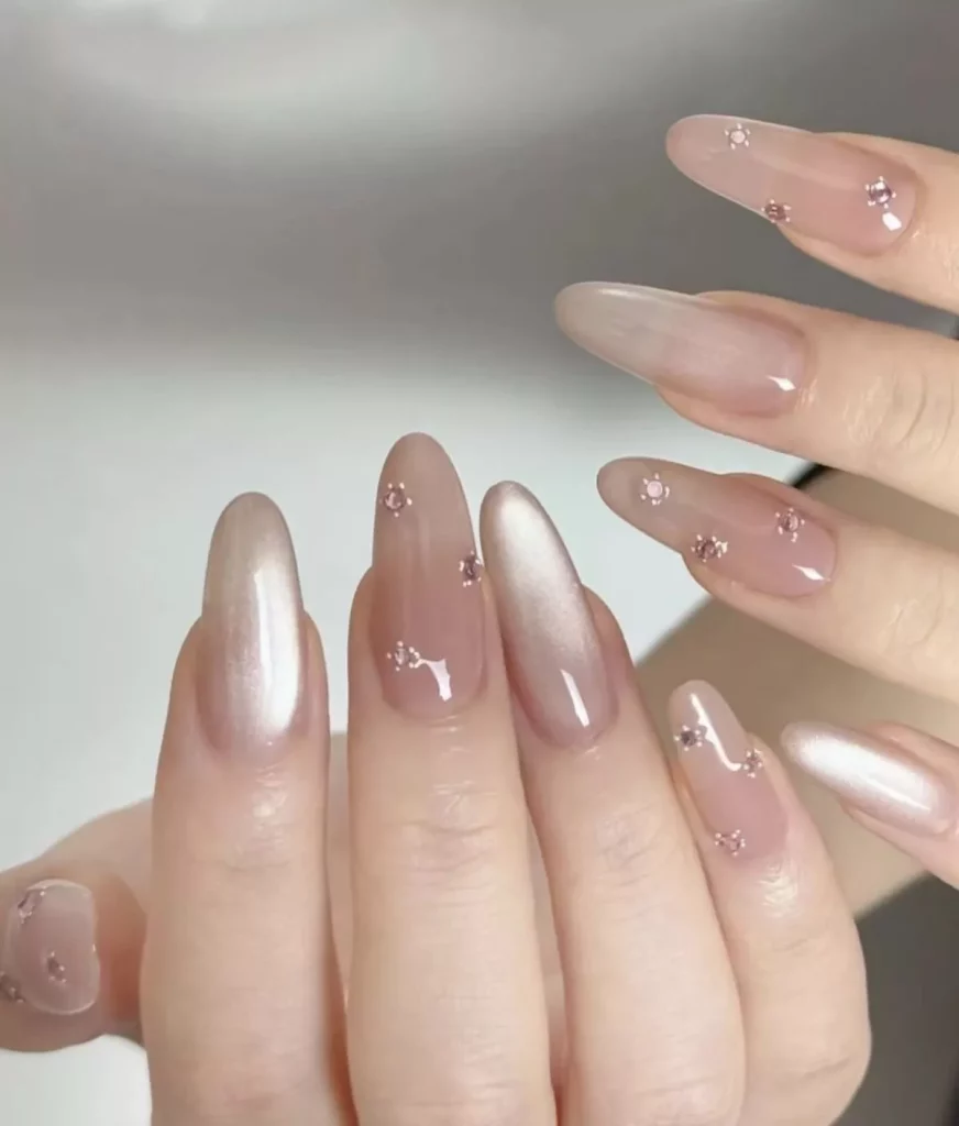 Mẫu nail cô dâu cần phù hợp với dáng tay