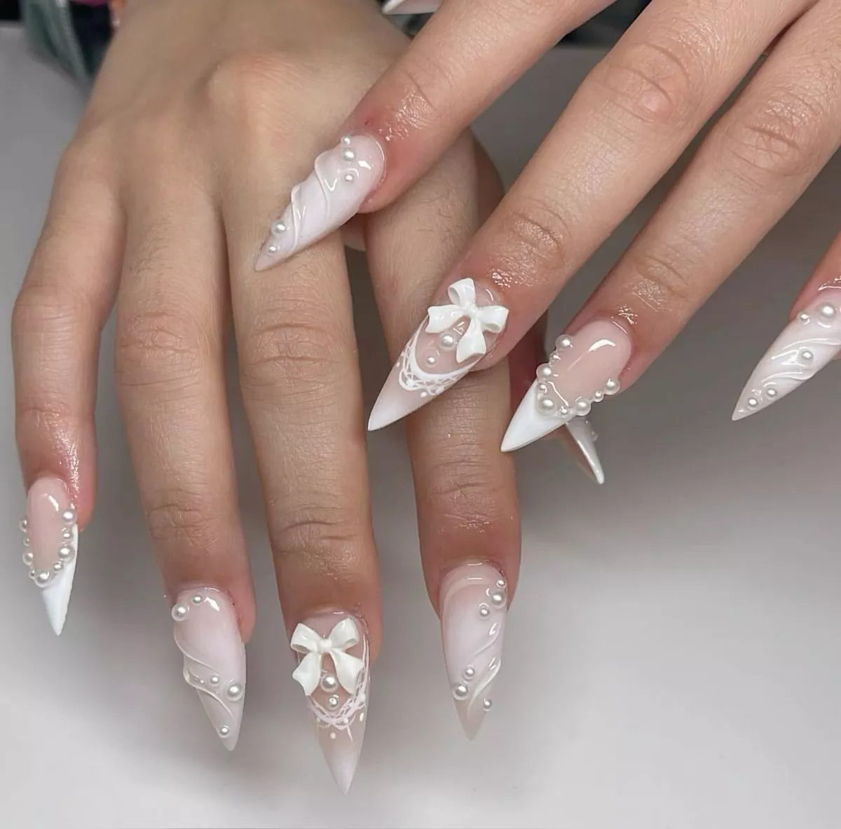 Nail cô dâu vẽ tay