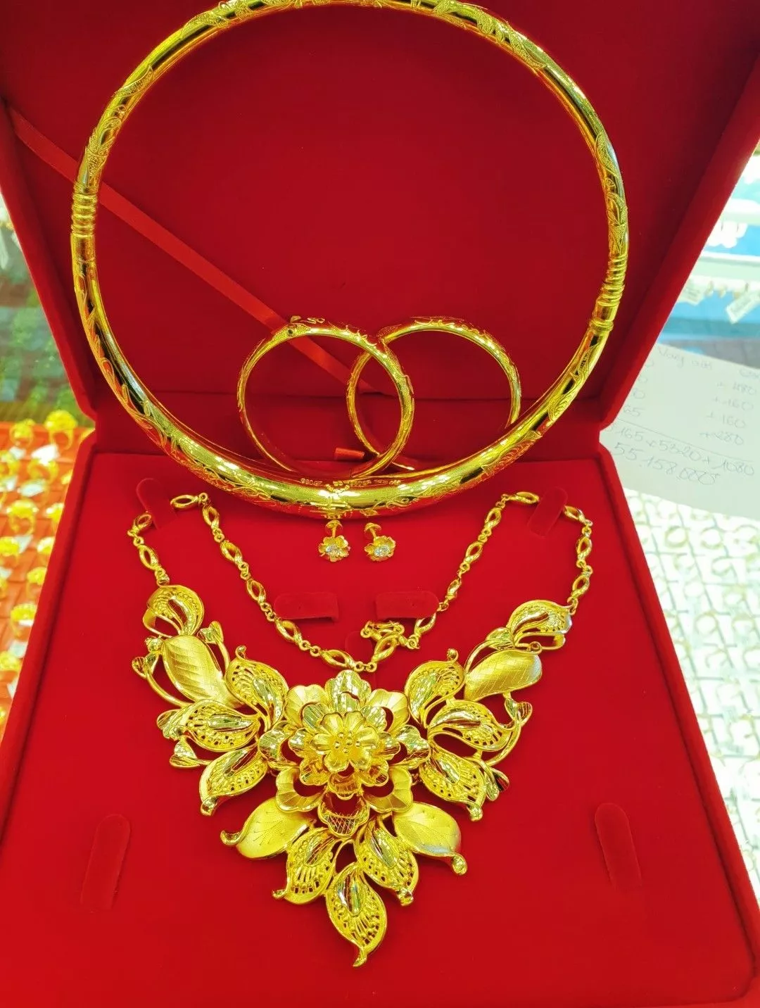 Nguồn gốc của kiềng vàng