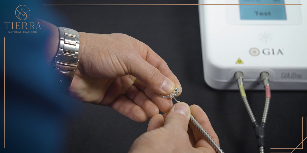 Máy test kim cương có độ chính xác đến 99%