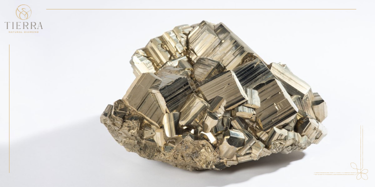 Quặng pyrite hay còn gọi là đá vàng găm