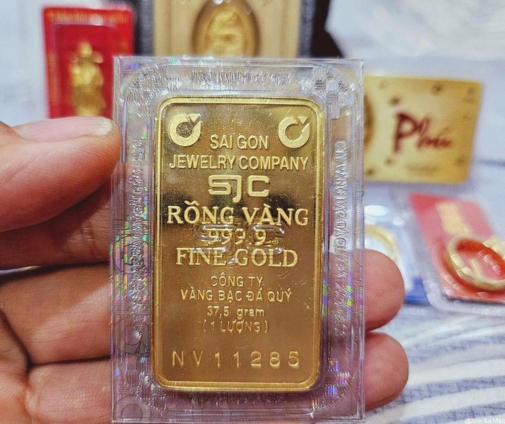 1 lượng vàng là bao nhiêu cây? 1 lượng vàng = 1 cây vàng = 37,5 gram vàng