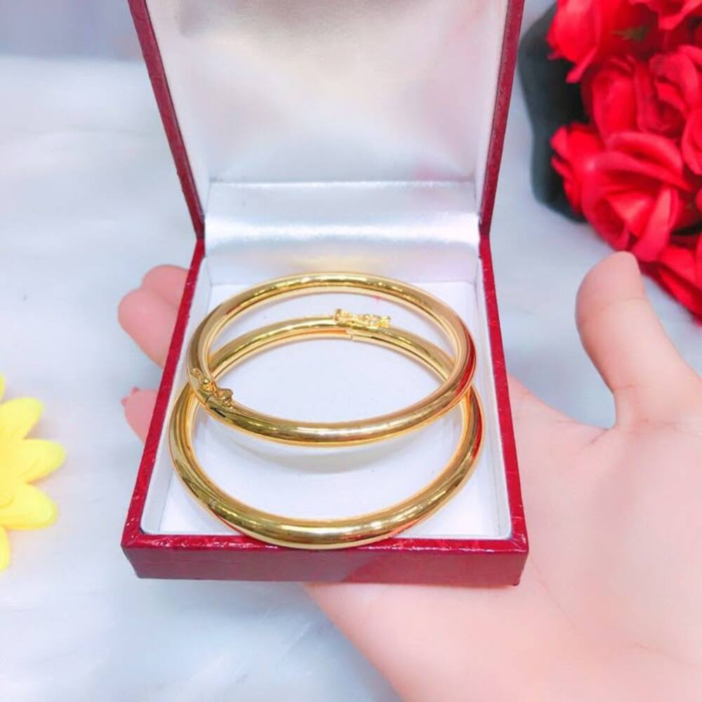 Nên cất vàng trong hộp nhung hoặc túi vải mềm