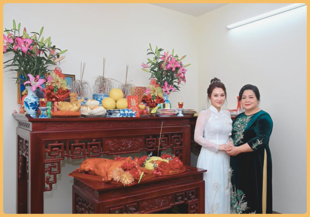 Chuẩn bị bàn thờ chỉn chu cho lễ xuất giá