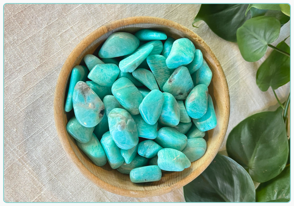 Amazonite còn gọi là đá thiên hà hay ngọc Amazon
