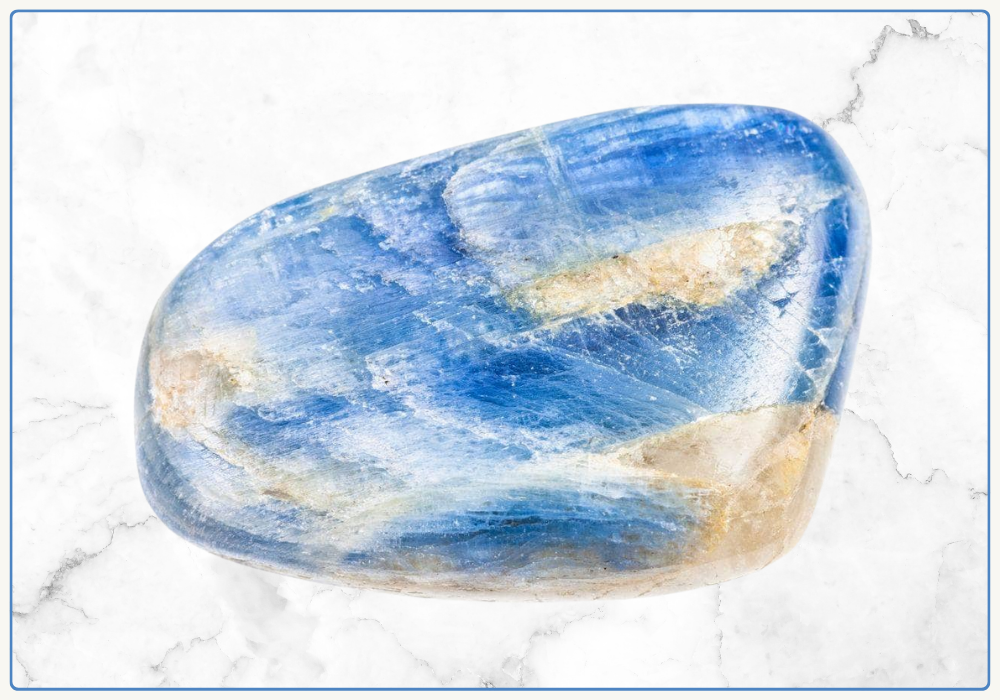 Đá Kyanite còn gọi là Disten