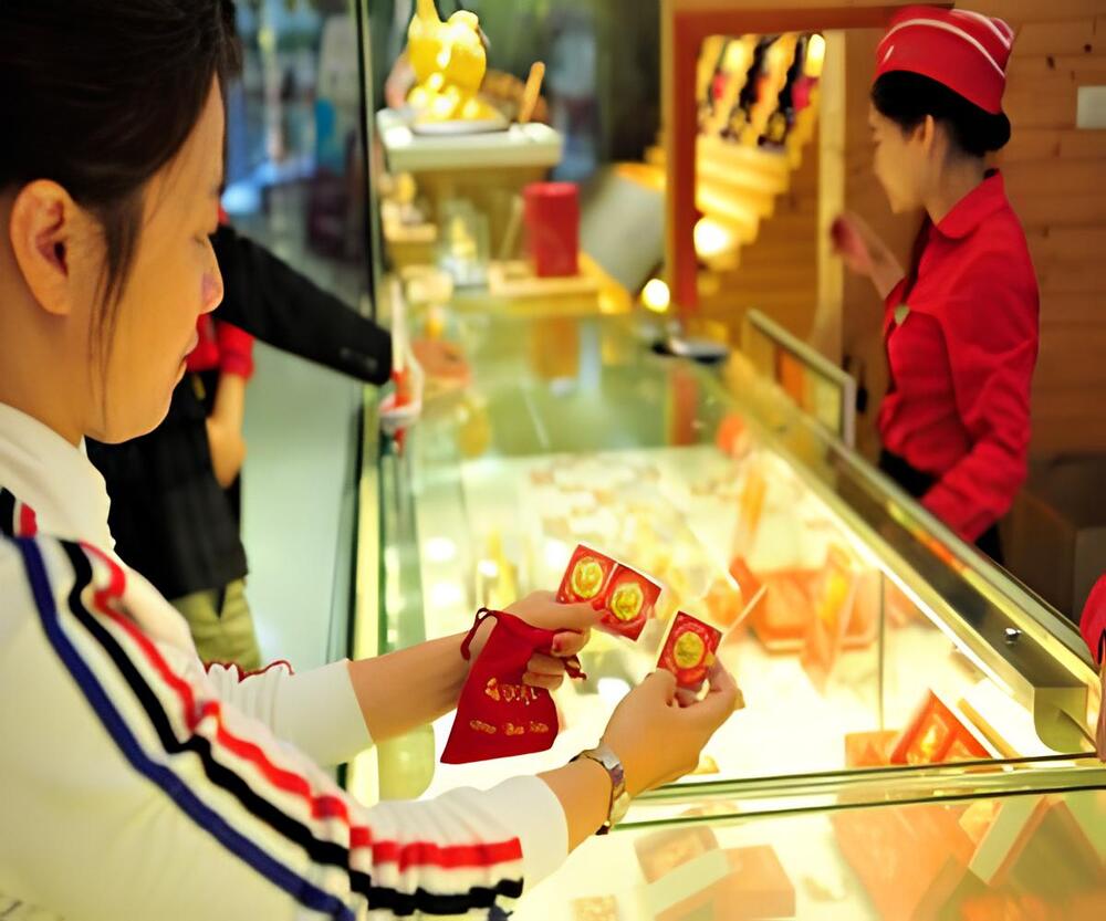 Mua vàng ngày nào đẹp năm 2025? Nên mua vàng vào ngày nào trong tháng?