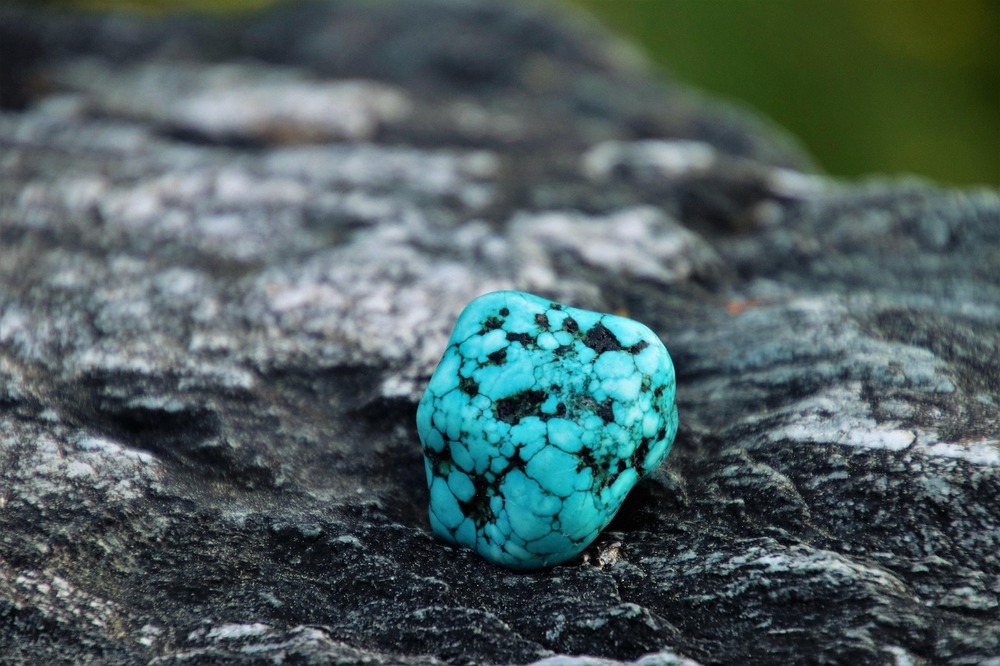 Quá trình hình thành đá quý Lam Ngọc (đá Turquoise)