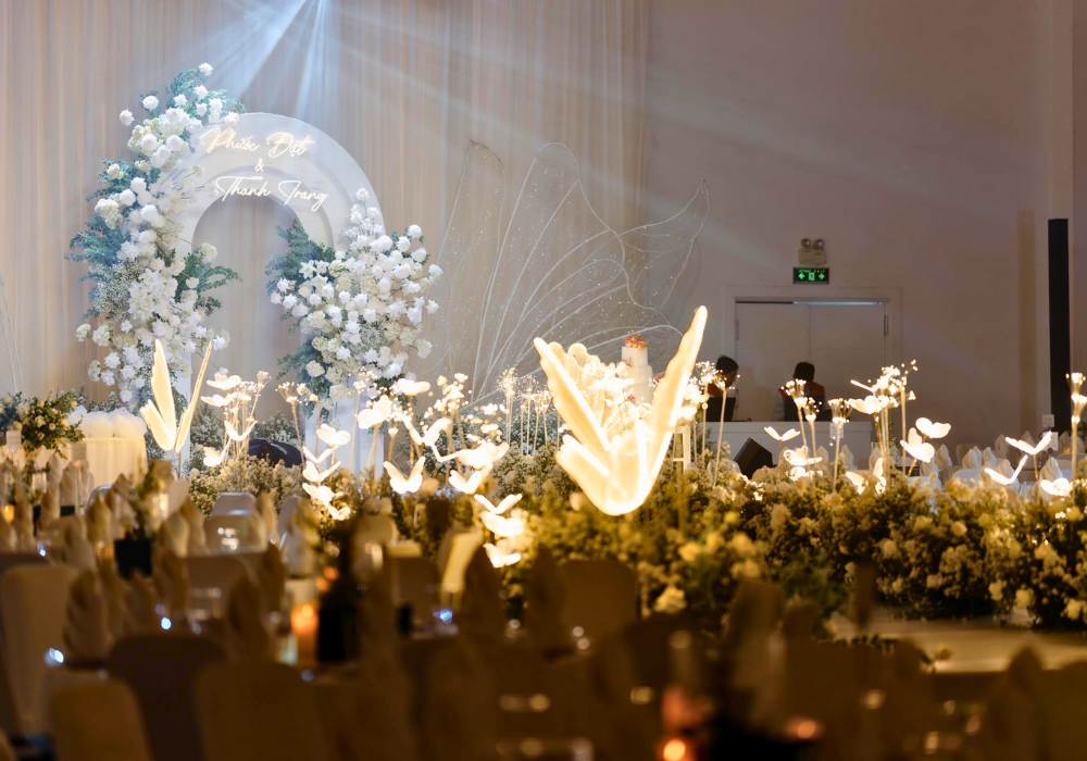 Backdrop đám cưới từ đèn led