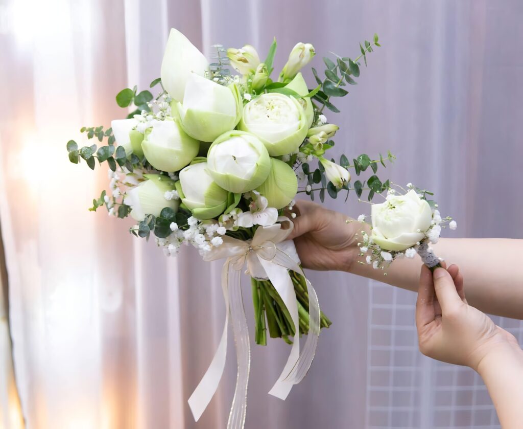 Những địa chỉ đặt hoa cưới hoa sen đẹp, uy tín, giá tốt