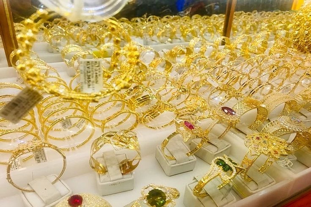 Nên mua vàng 9999 ở đâu uy tín TPHCM, Hà Nội và các tỉnh thành?