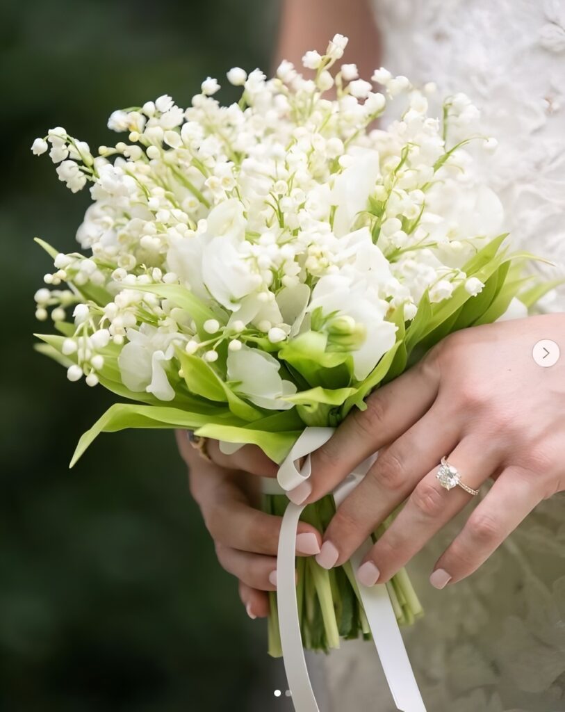 Các bó hoa cưới linh lan trắng được nhiều cô dâu yêu thích