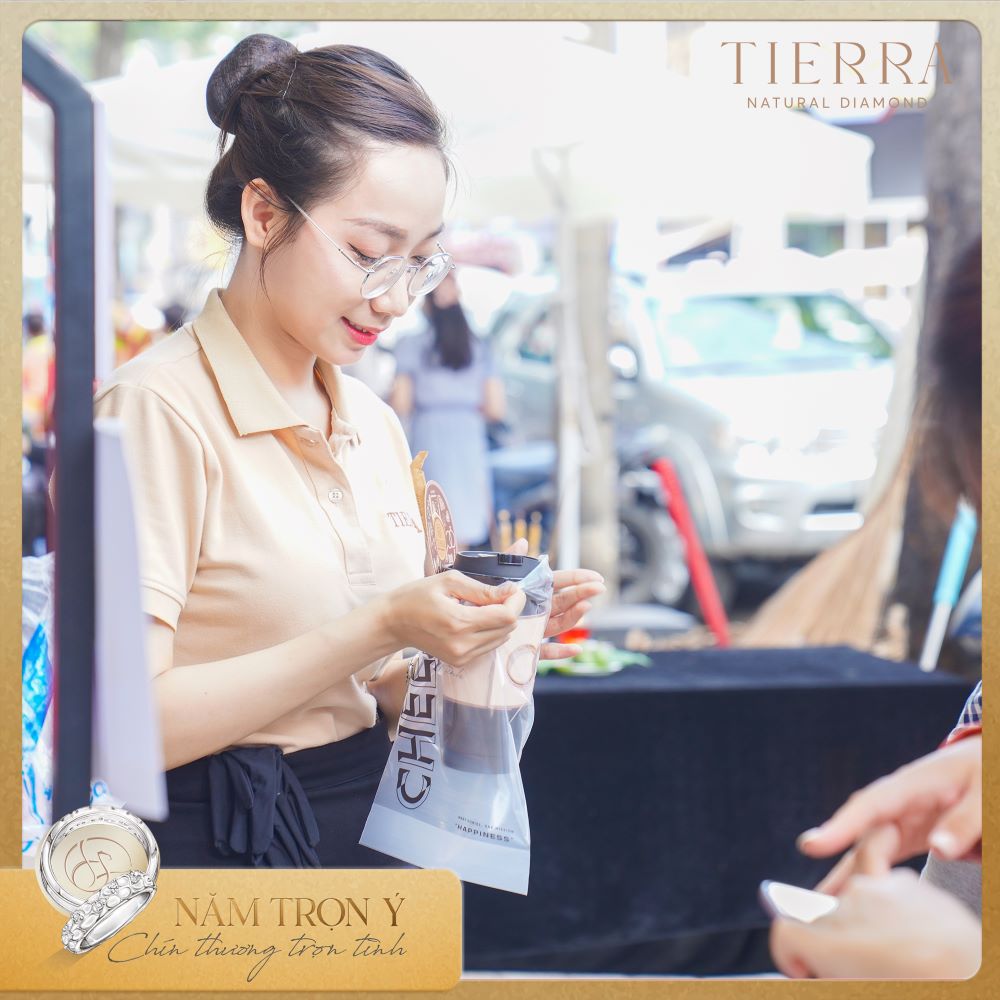 Hoạt động tại sự kiện chào đón showroom An Dương Vương của Tierra