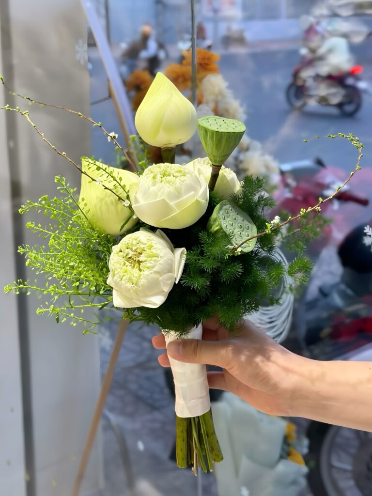 Những cách chọn hoa sen trong lễ cưới phù hợp cho cô dâu