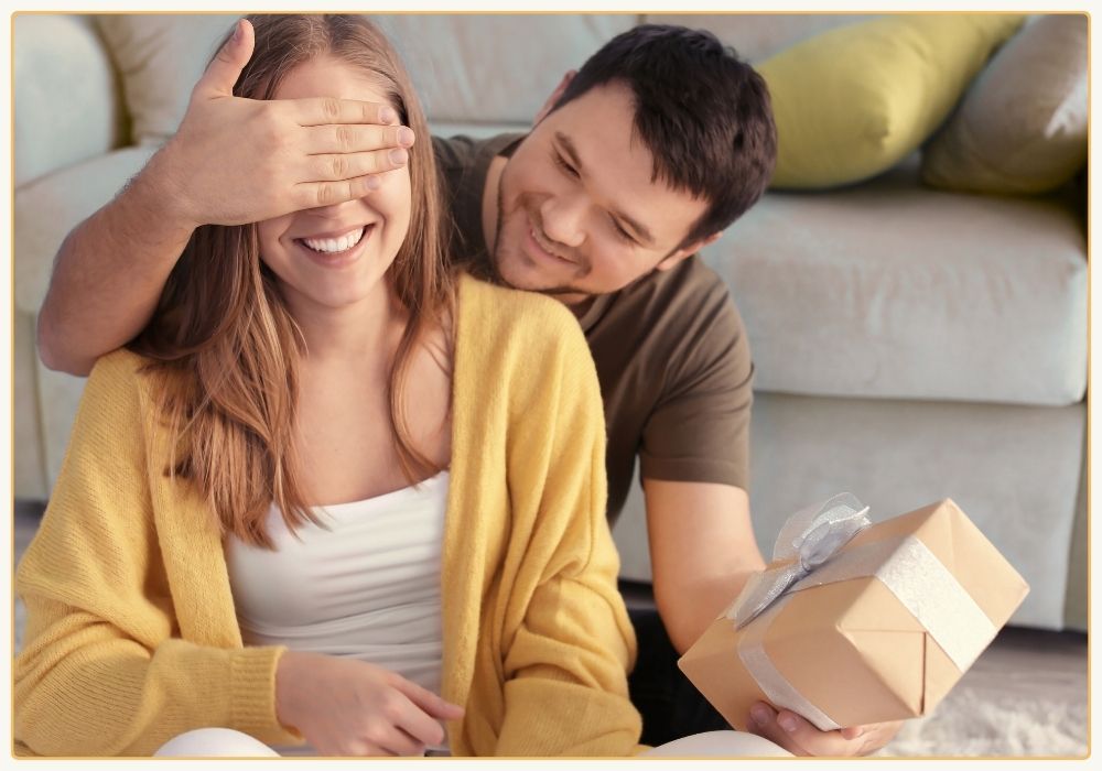 Gây bất ngờ với quà tặng kỷ niệm 10 năm ngày cưới