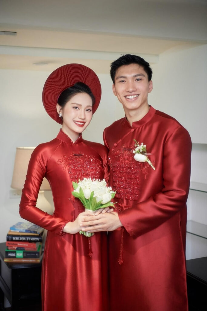 30+ mẫu áo dài cưới đẹp, sang trọng, xu hướng hiện nay 27 Áo dài cưới cặp đôi chữ Song Hỷ