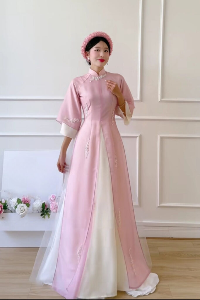 30+ mẫu áo dài cưới đẹp, sang trọng, xu hướng hiện nay 23 Áo dài cưới màu hồng tay loe