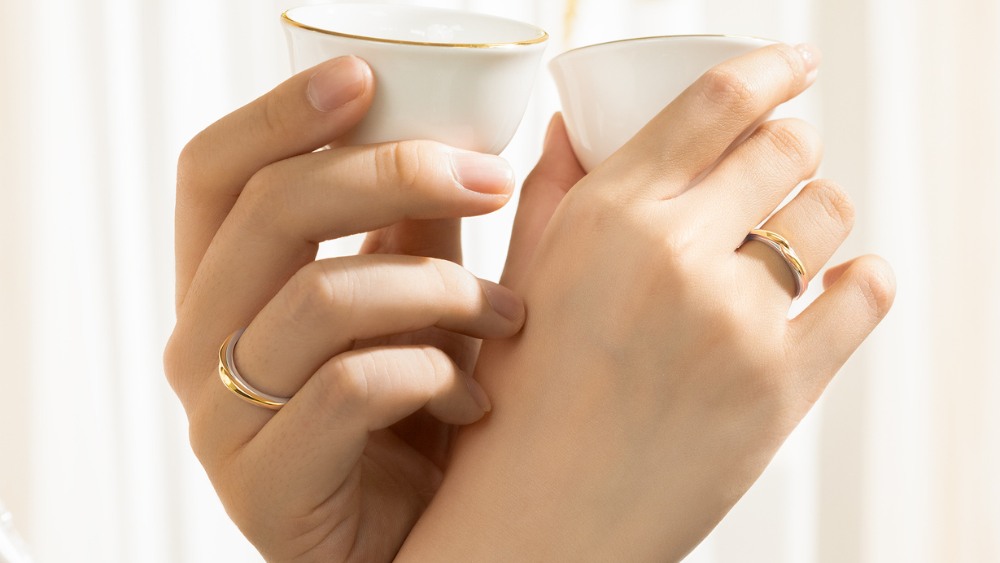Không đeo nhẫn cưới có thiết quá khác nhau giữa hai chiếc