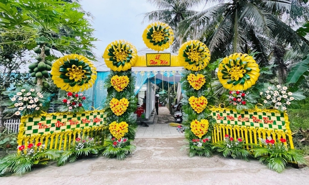 15+ Cổng cưới lá dừa đẹp, đơn giản, chuẩn miền Tây ngày xưa 16 Cổng cưới rồng phụng hiện đại bằng lá dừa
