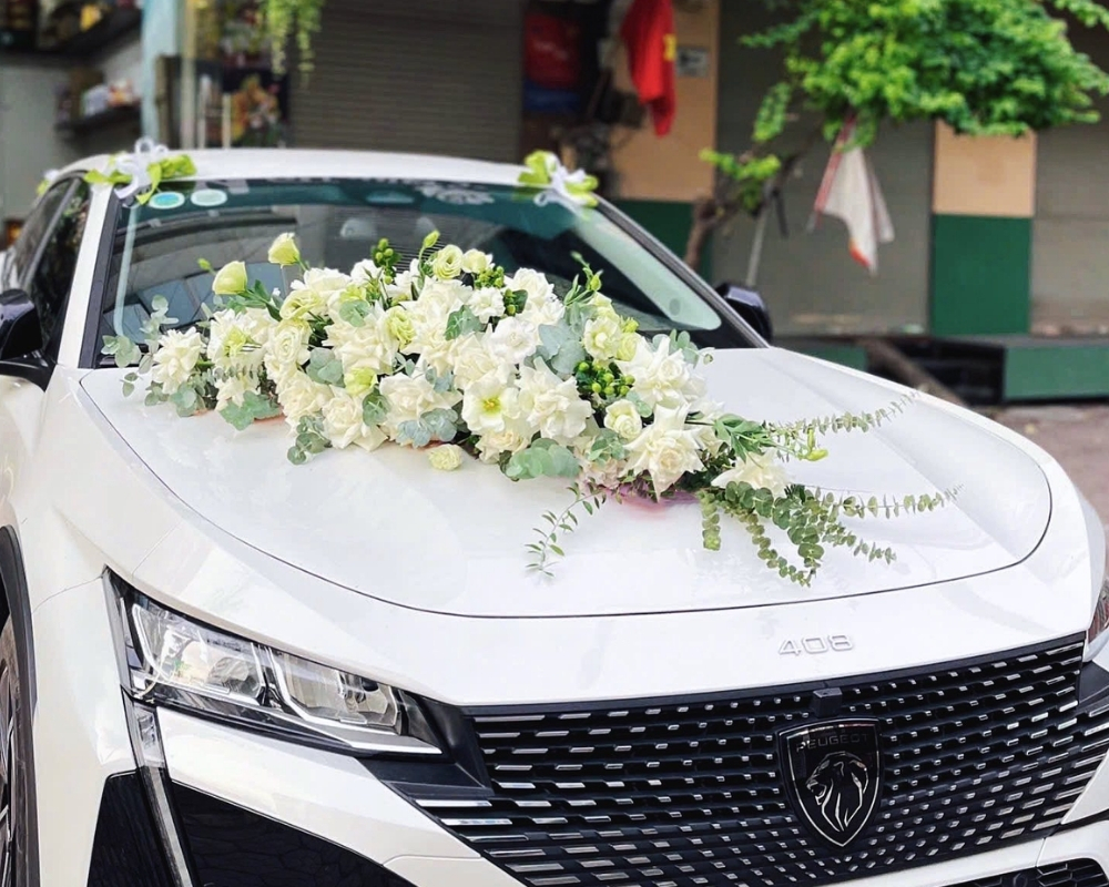 30+ Mẫu hoa xe cưới đẹp, đơn giản, sang trọng cho ngày cưới 33 hoa xe cưới