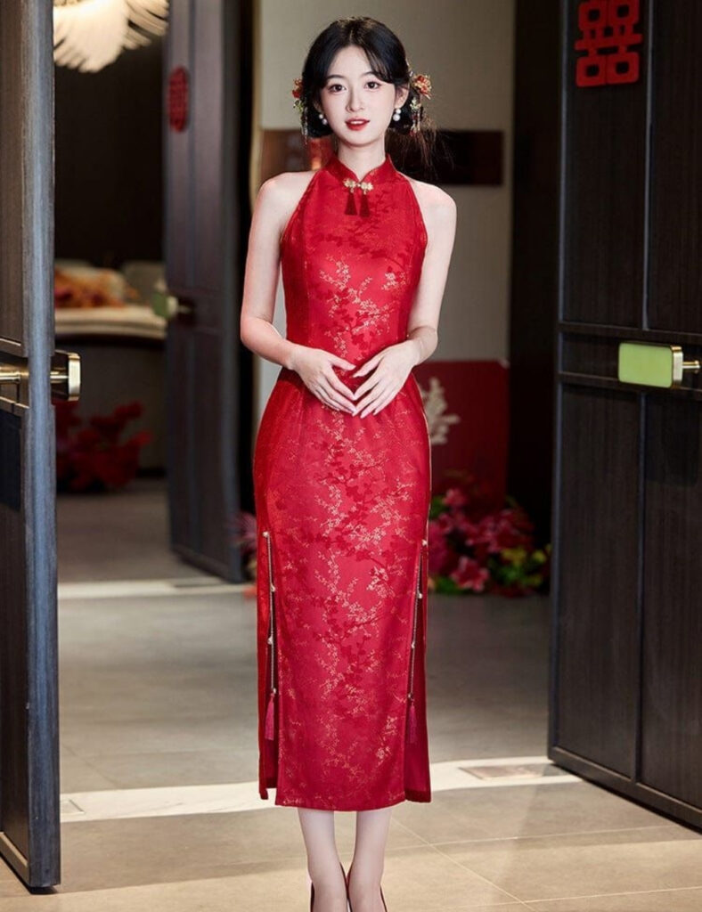 10+ Kiểu sườn xám cô dâu đẹp, sang trọng, xu hướng mới nhất 6 Sườn xám cô dâu không cổ
