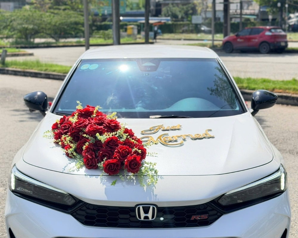 30+ Mẫu hoa xe cưới đẹp, đơn giản, sang trọng cho ngày cưới 9 hoa xe cưới