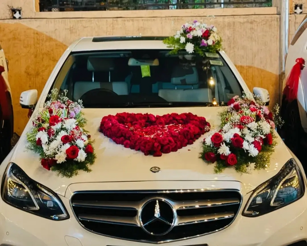 30+ Mẫu hoa xe cưới đẹp, đơn giản, sang trọng cho ngày cưới 30 hoa xe cưới