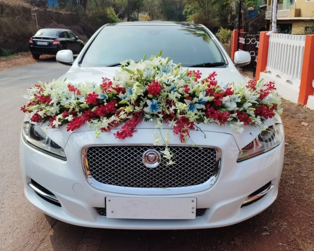 30+ Mẫu hoa xe cưới đẹp, đơn giản, sang trọng cho ngày cưới 2 hoa xe cưới