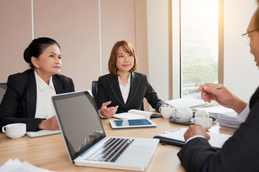 Cung nước gồm những cung nào? Sự thật thú vị ít ai biết 7 Người thuộc cung nước nên cân nhắc mức độ tương tác cảm xúc trong môi trường làm việc.