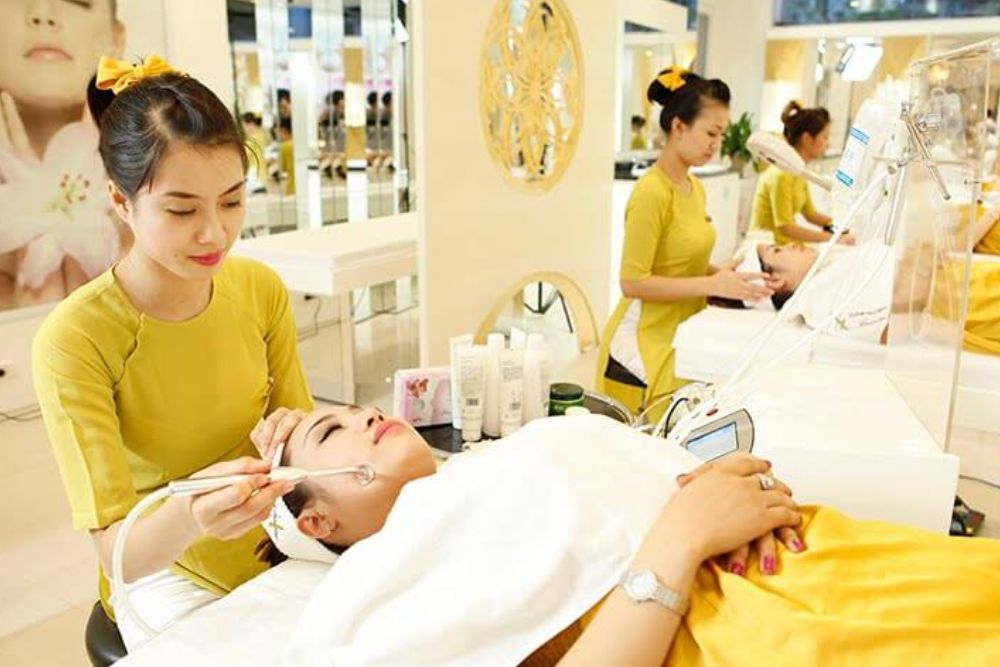 Năm cá nhân số 6: Thời điểm lý tưởng cho tình yêu và sự ổn định 5 Sự ổn định trong công việc và phù hợp với các ngành chăm sóc và dịch vụ.