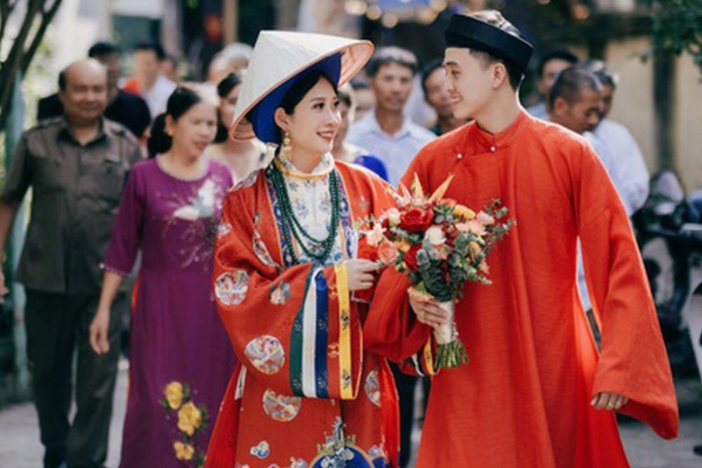 Tân lang là gì? Ý nghĩa, vai trò và những chuẩn bị cần thiết 3 Tân lang đại diện cho tình yêu, sự cam kết và vai trò trụ cột trong gia đình mới.
