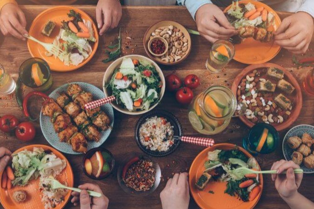 Cheat Day là gì? 5 bí mật để ăn thả ga mà không lo tăng cân 3 Cơ chế hoạt động của Cheat Day giúp "đánh thức" quá trình trao đổi chất