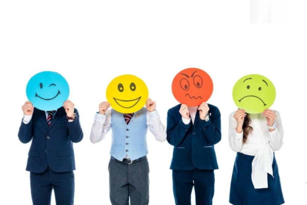Năm cá nhân số 9: Giai đoạn kết thúc, buông bỏ, chuyển mình 8 Số chủ đạo 9 trong năm số 9 trải qua sự chuyển hóa sâu sắc về cảm xúc.