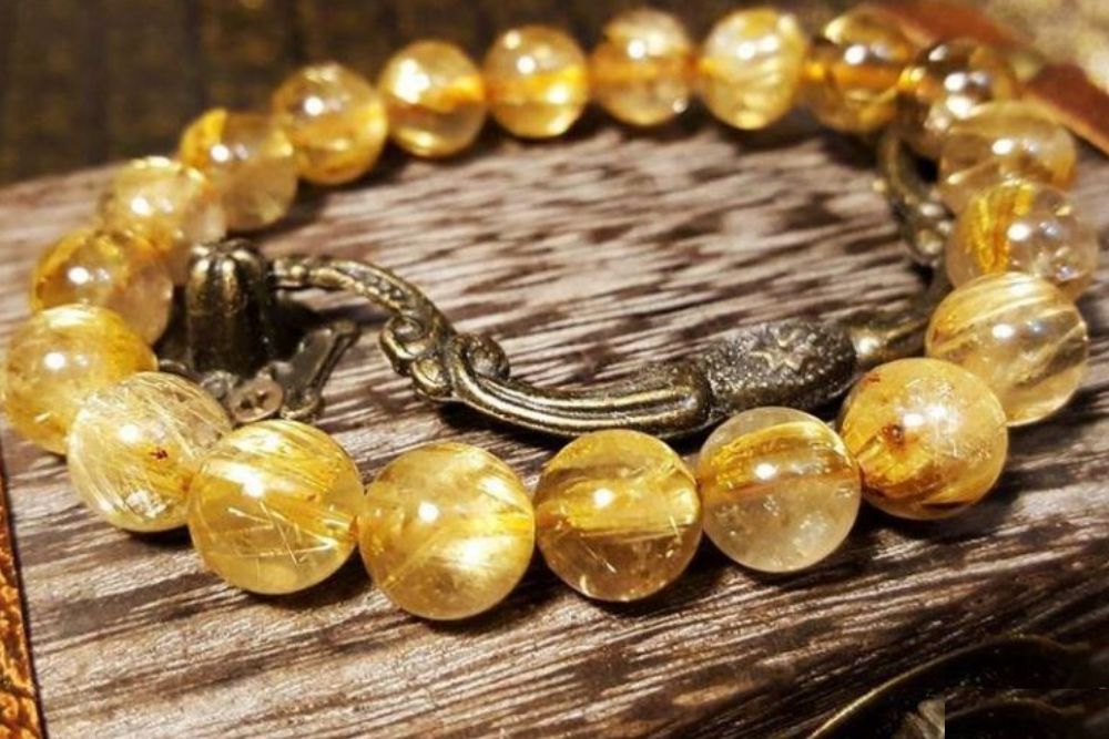 Vòng đeo tay 17 hạt có ý nghĩa gì? Giải mã phong thủy 6 Vòng 17 hạt được lựa chọn theo mục đích như bình an, tài lộc hoặc trí tuệ.