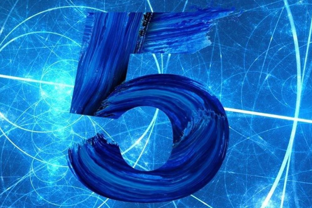 522 nghĩa là gì? Giải mã ý nghĩa con số 522 chi tiết nhất 3 Số 5 tượng trưng cho “tôi” và cảm xúc cá nhân.