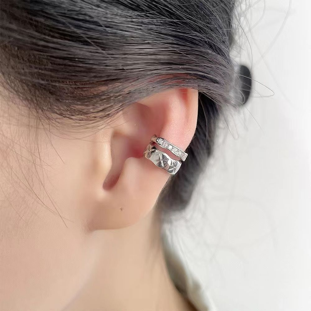 20 Mẫu bông tai kẹp không cần bấm lỗ đẹp cho nam nữ 15 Bông tai kẹp không cần bấm lỗ 14