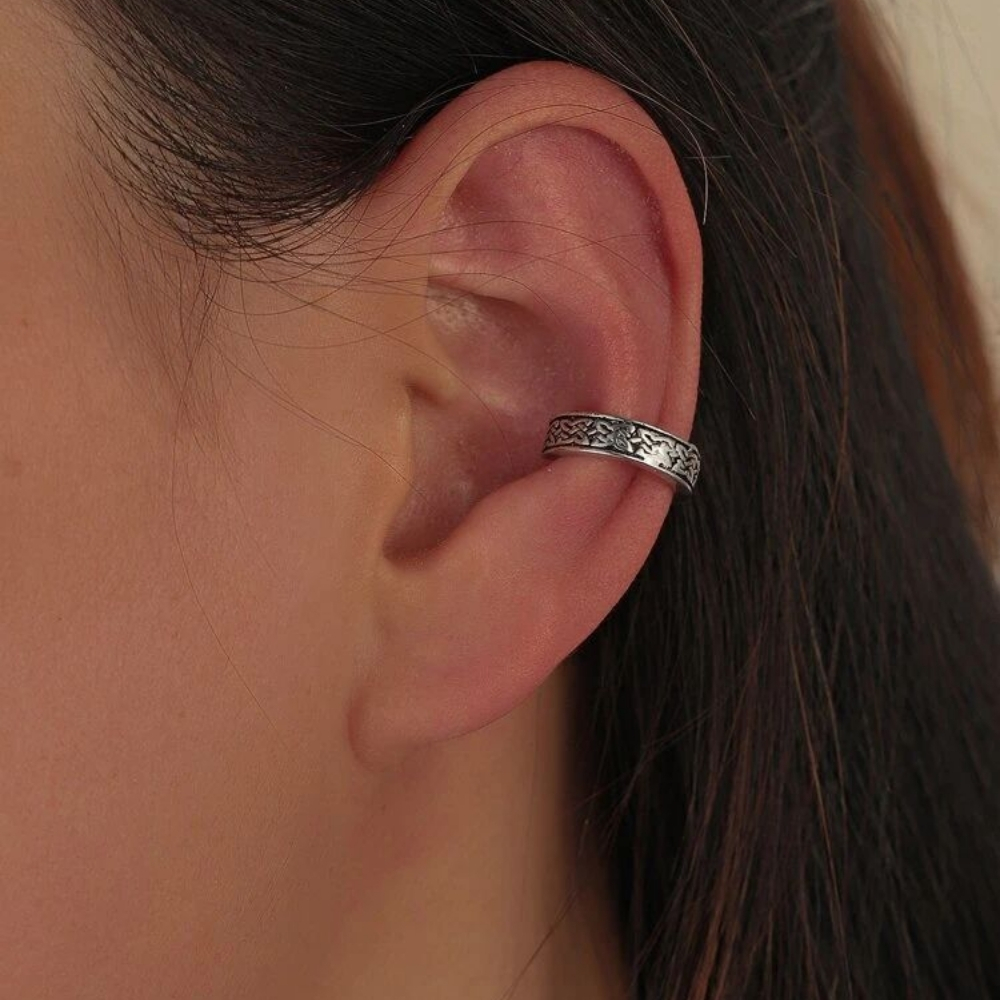 20 Mẫu bông tai kẹp không cần bấm lỗ đẹp cho nam nữ 9 Khuyên kẹp vành tai nữ 8