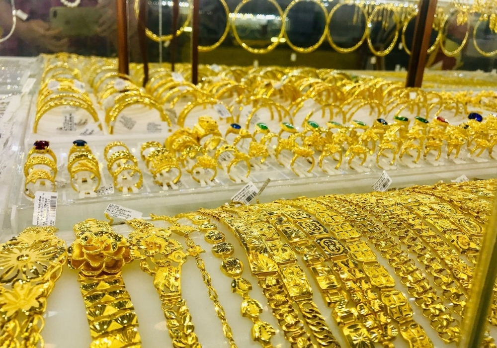 Giá vàng 985 hôm nay: Mi Hồng, Kim Long tham khảo 2 Vàng 985 là vàng gì?