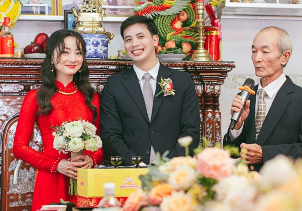 Lễ Tơ Hồng là gì? Ý nghĩa, nguồn gốc và nghi thức thực hiện 8 Nghi thức thực hiện lễ Tơ Hồng